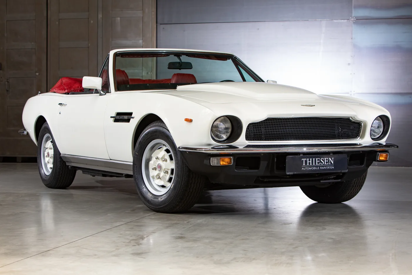 1983 Aston Martin V8 Volante Oscar India, 3/24