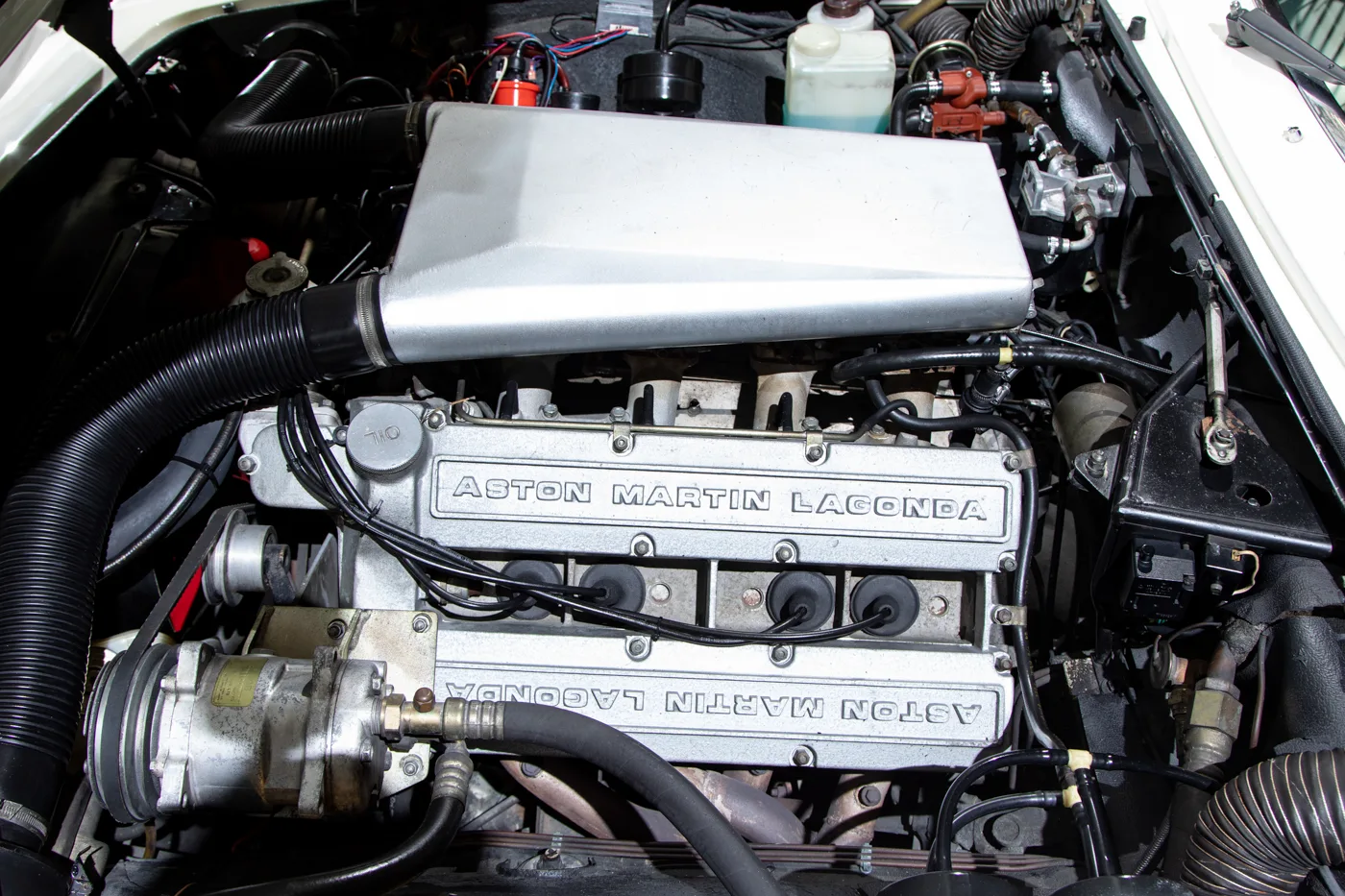 1983 Aston Martin V8 Volante Oscar India, 22/24