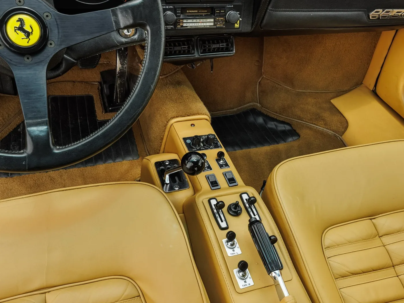 1983 Ferrari 512 BBi angeboten von einem Fachhändler in Böblingen, Deutschland, Foto 12 von 15