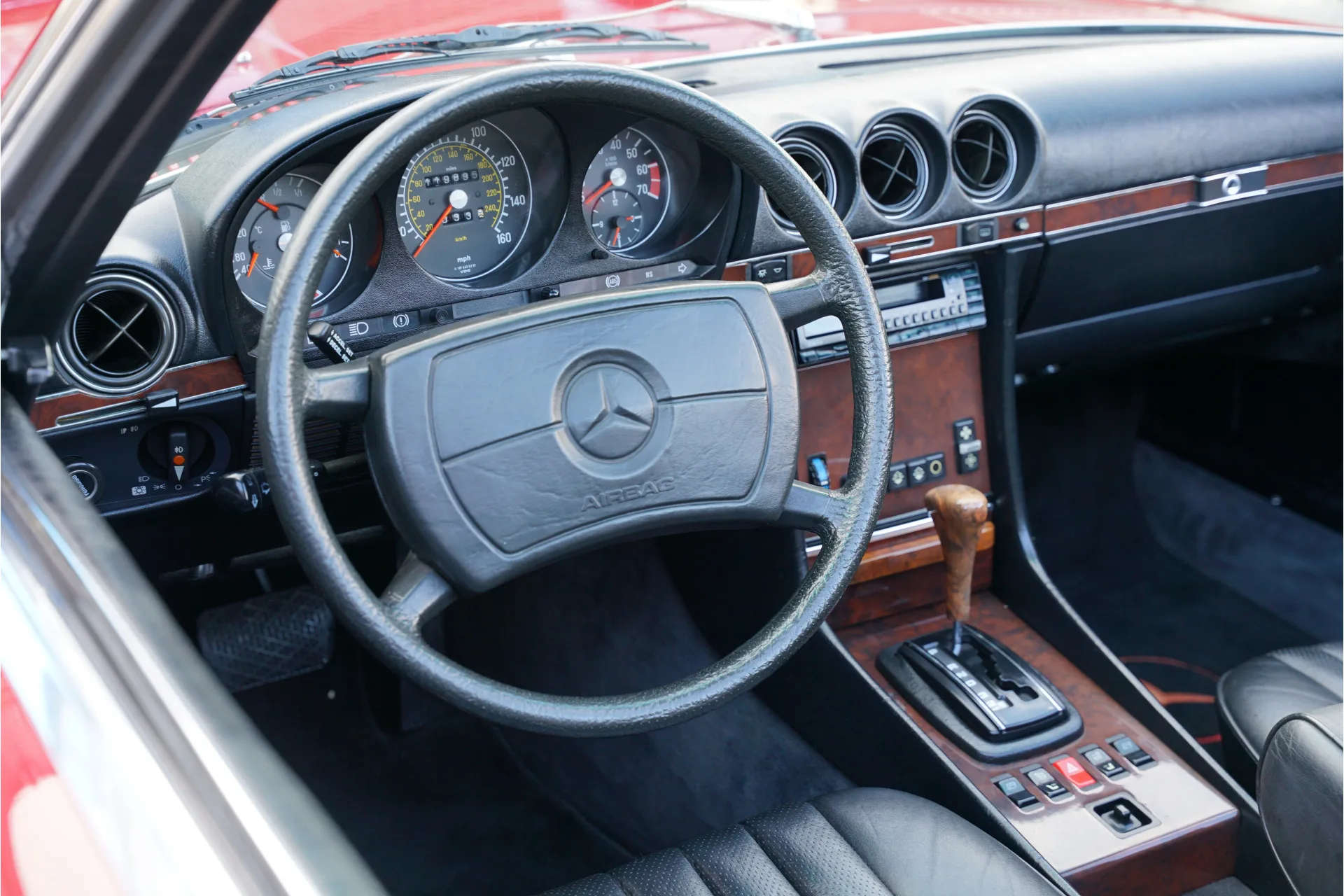 1983 Mercedes-Benz 500 SL, 12/30