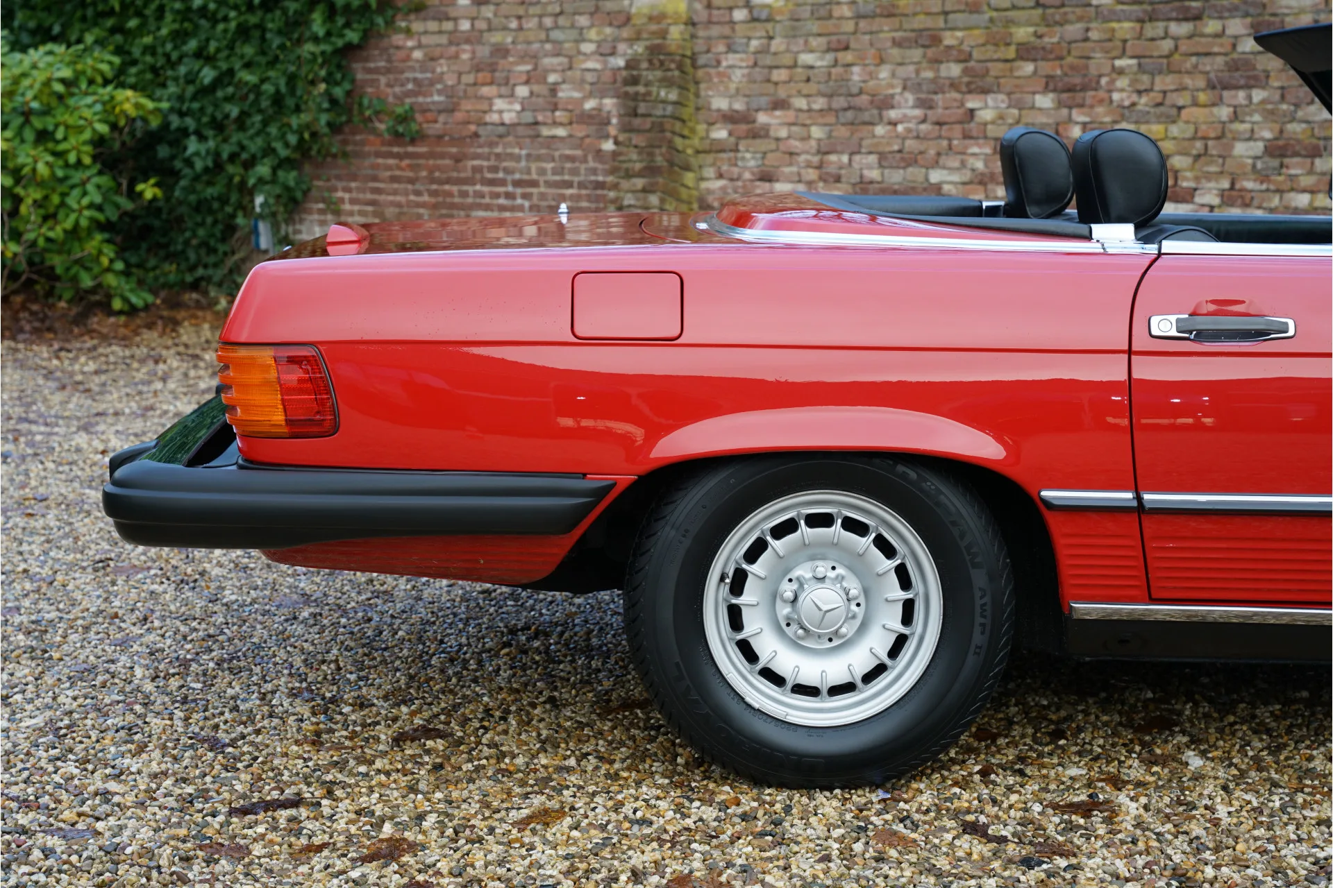 1983 Mercedes-Benz 500 SL, 29/30