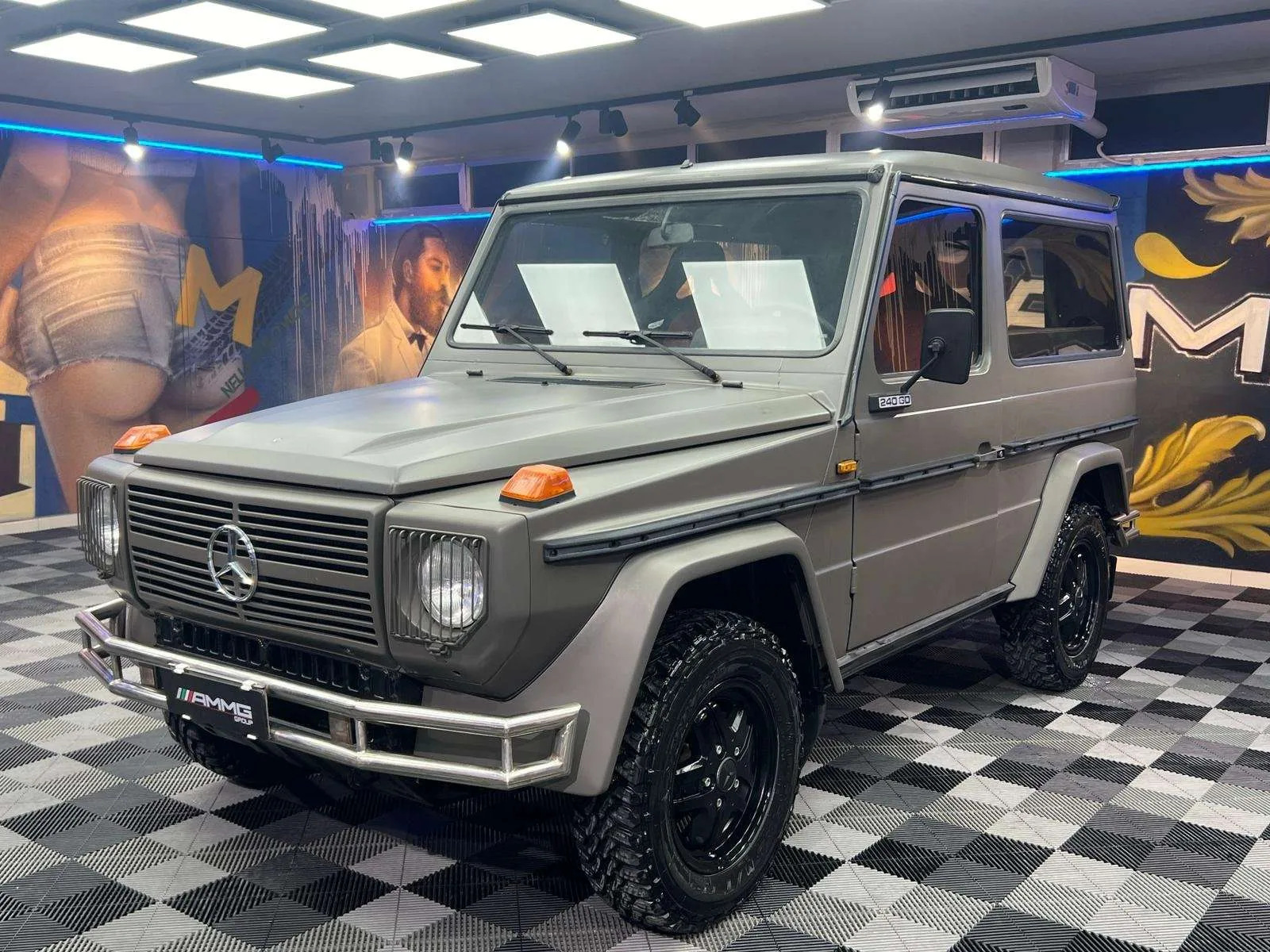 1983 Mercedes-Benz G-Class 240 GD proposta da un concessionario specializzato a Calenzano, Italia, foto principale