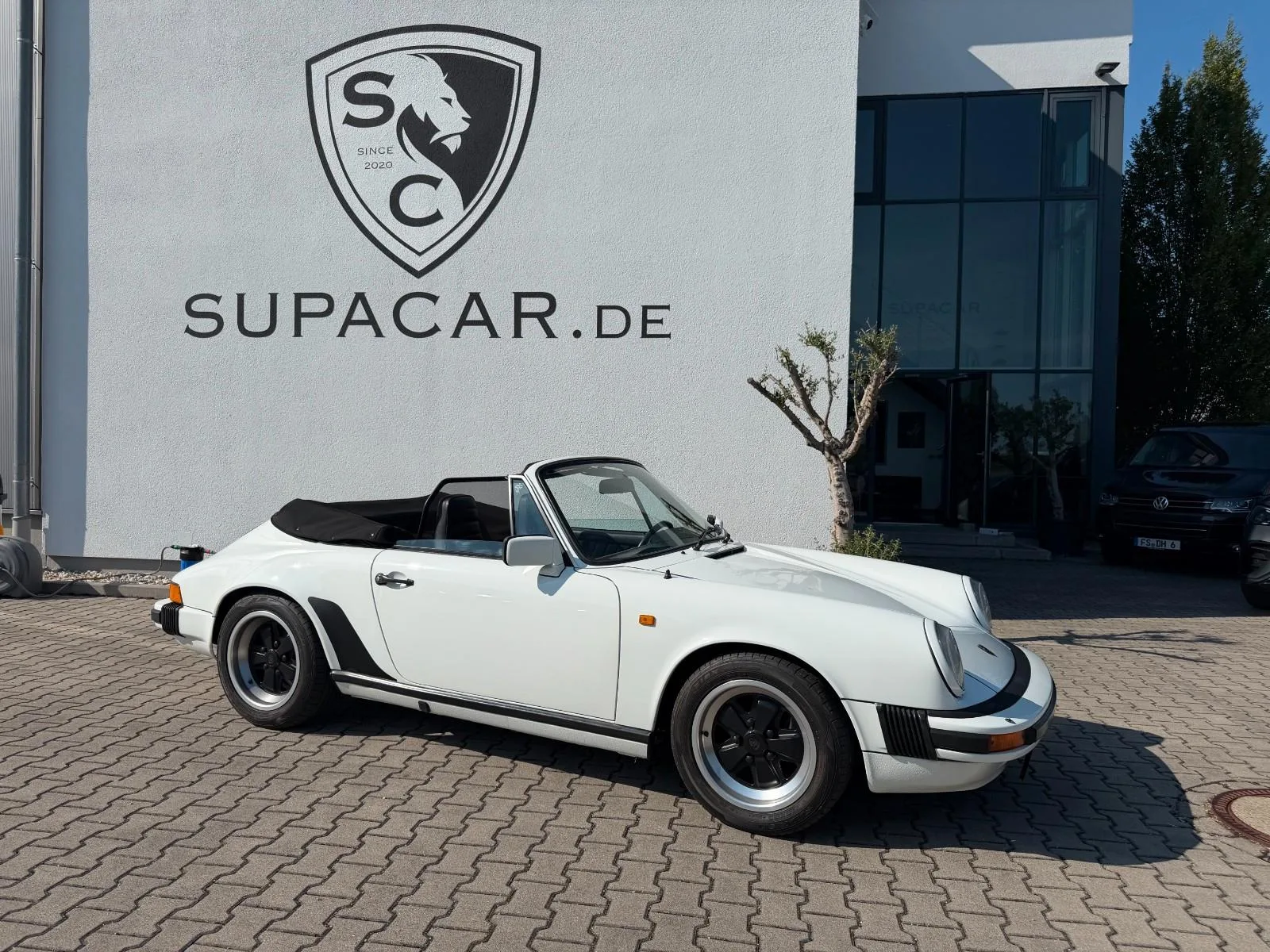 1983 Porsche 911 SC Cabriolet, 15/24