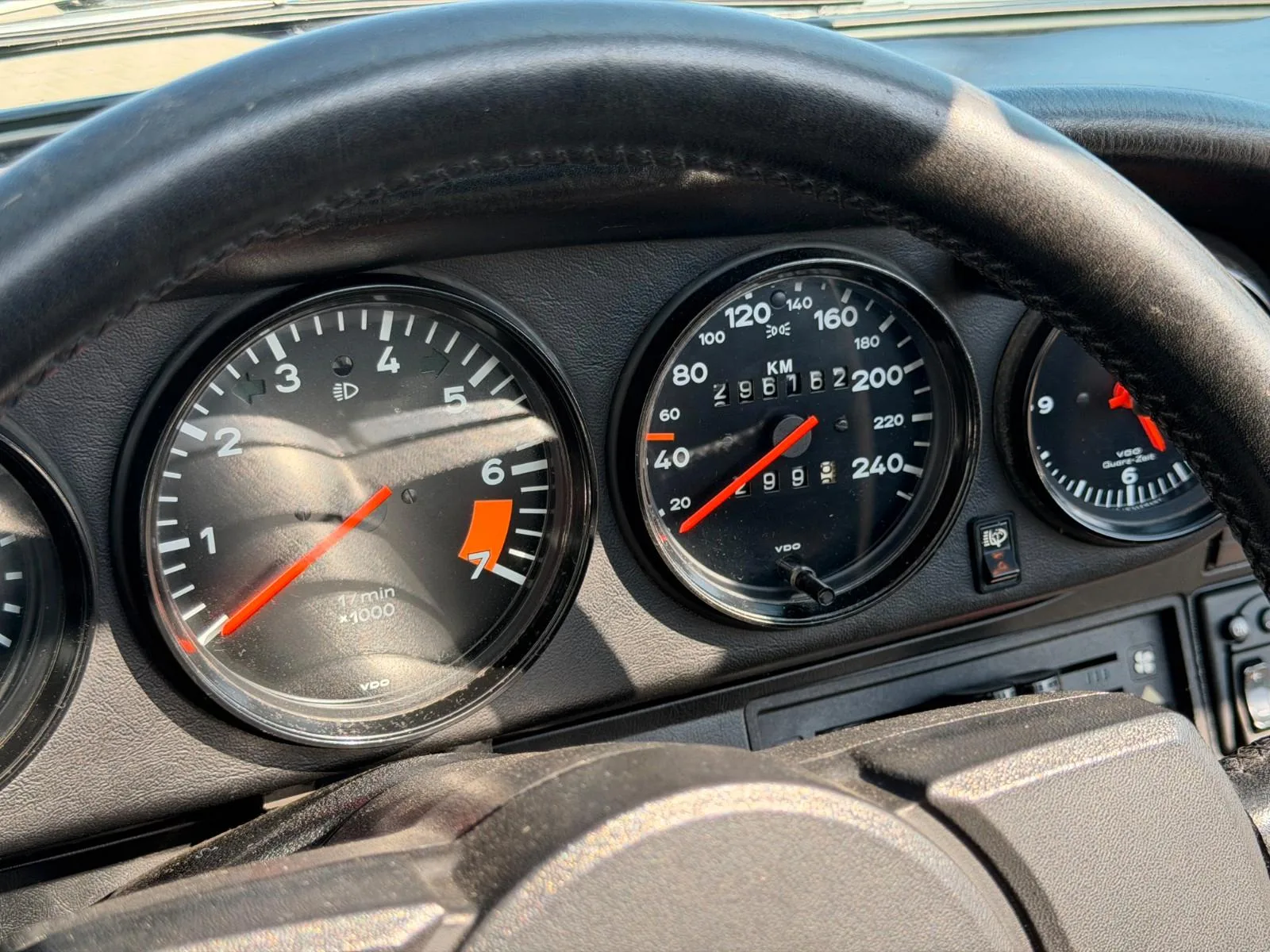 1983 Porsche 911 SC Cabriolet, 16/24