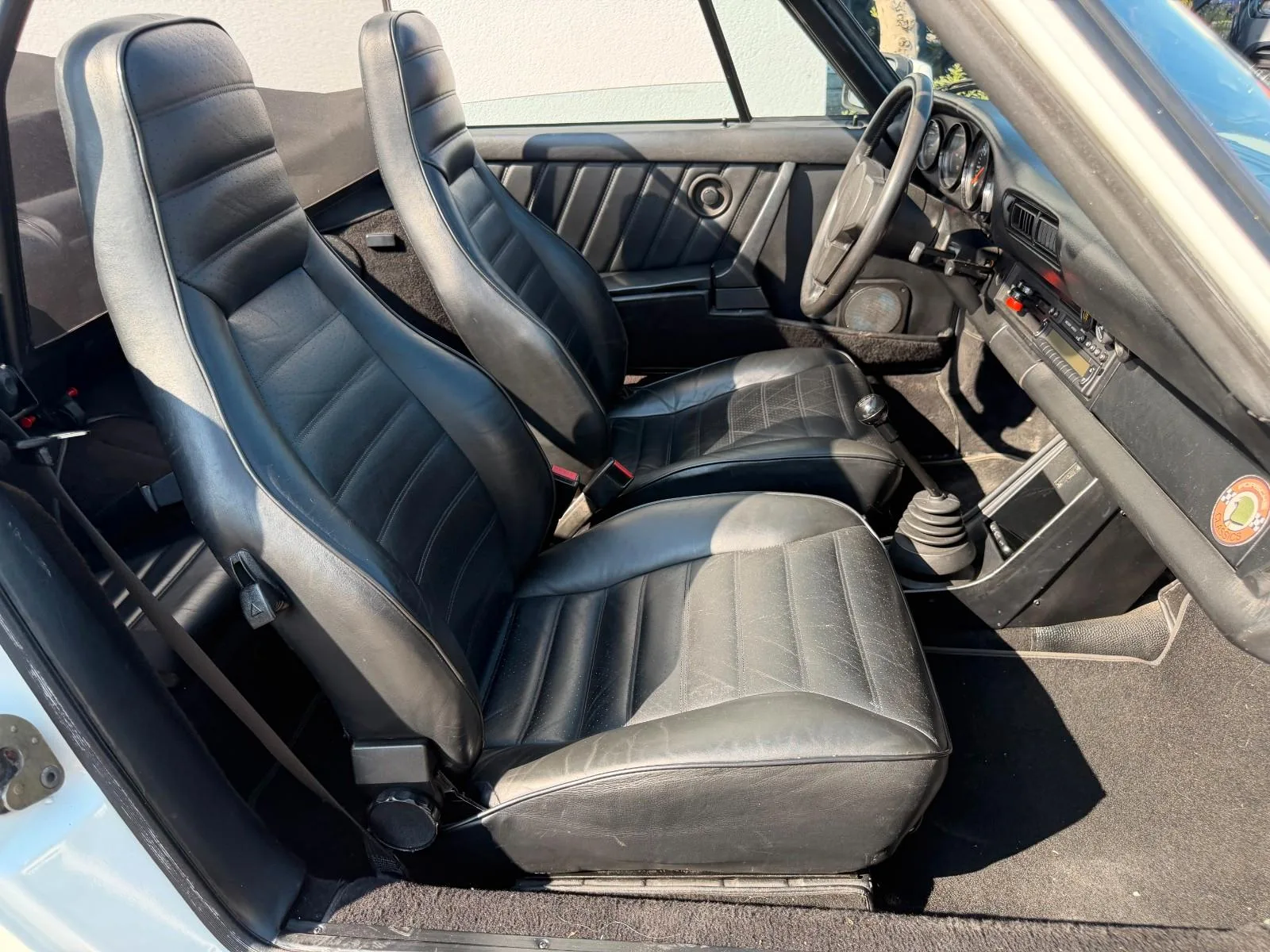 1983 Porsche 911 SC Cabriolet, 19/24