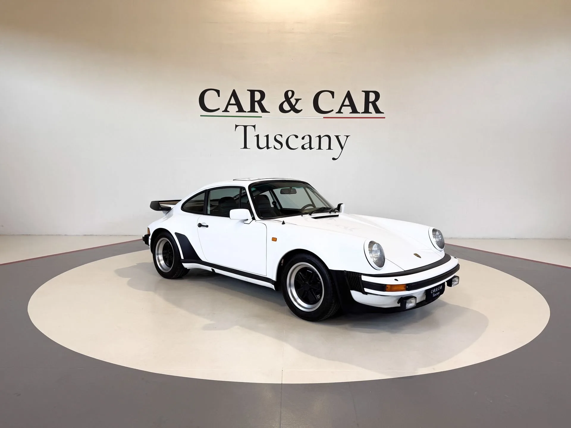1983 Porsche 911 Turbo 3.3 angeboten von einem Fachhändler in Lucca, Italien, Hauptfoto