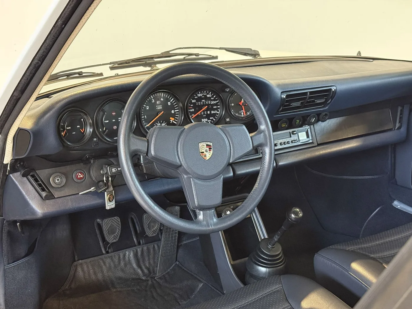 1983 Porsche 911 Turbo 3.3 proposée par un concessionnaire spécialisé à Lucca, Italie, photo 10 sur 25