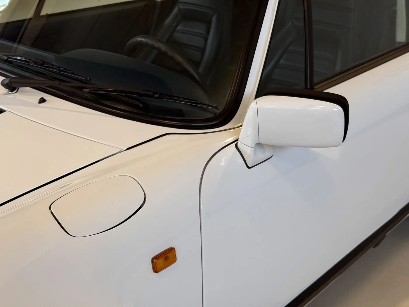 1983 Porsche 911 Turbo 3.3 proposée par un concessionnaire spécialisé à Lucca, Italie, photo 17 sur 25