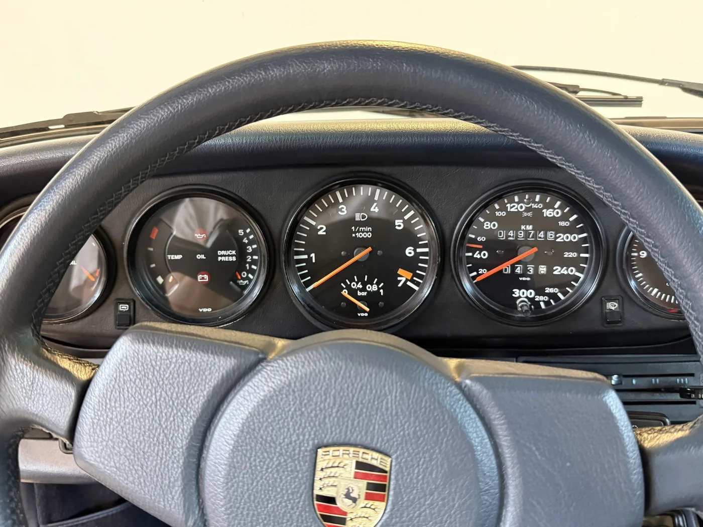 1983 Porsche 911 Turbo 3.3 proposée par un concessionnaire spécialisé à Lucca, Italie, photo 24 sur 25