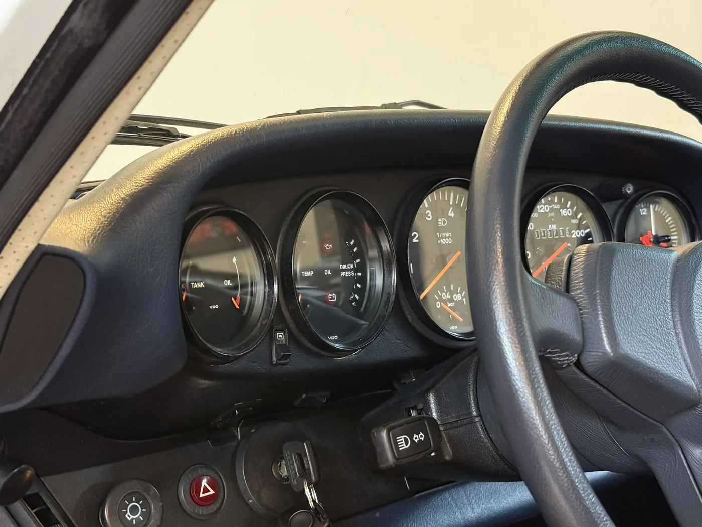 1983 Porsche 911 Turbo 3.3 proposée par un concessionnaire spécialisé à Lucca, Italie, photo 25 sur 25