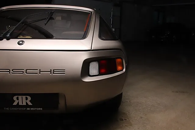 1983 Porsche 928, 7/24