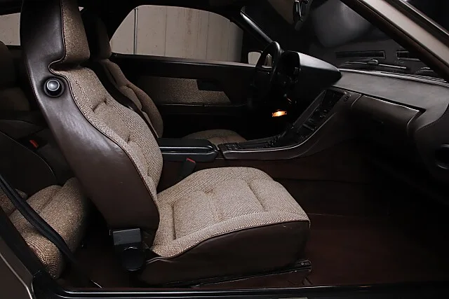 1983 Porsche 928, 18/24