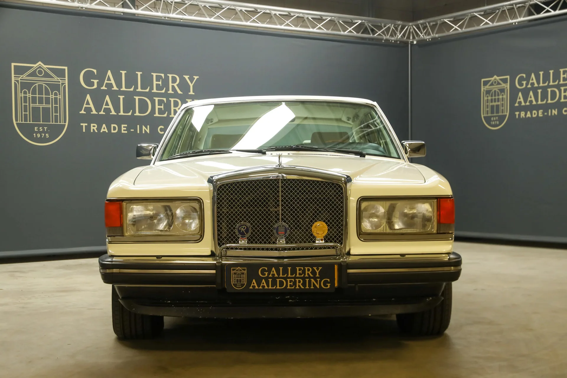 1984 Bentley Eight, 29/30