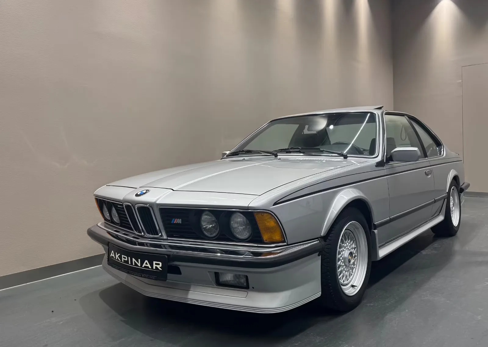 1984 BMW M6 M635 CSi angeboten von einem Fachhändler in Holzgerlingen, Deutschland, Hauptfoto