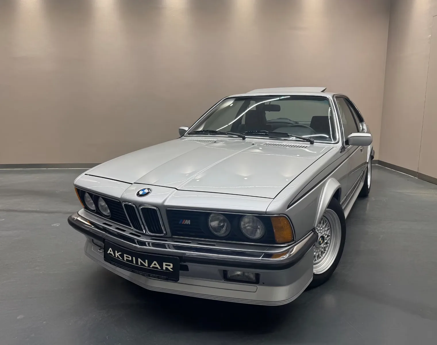 1984 BMW M6 M635 CSi, 2/24