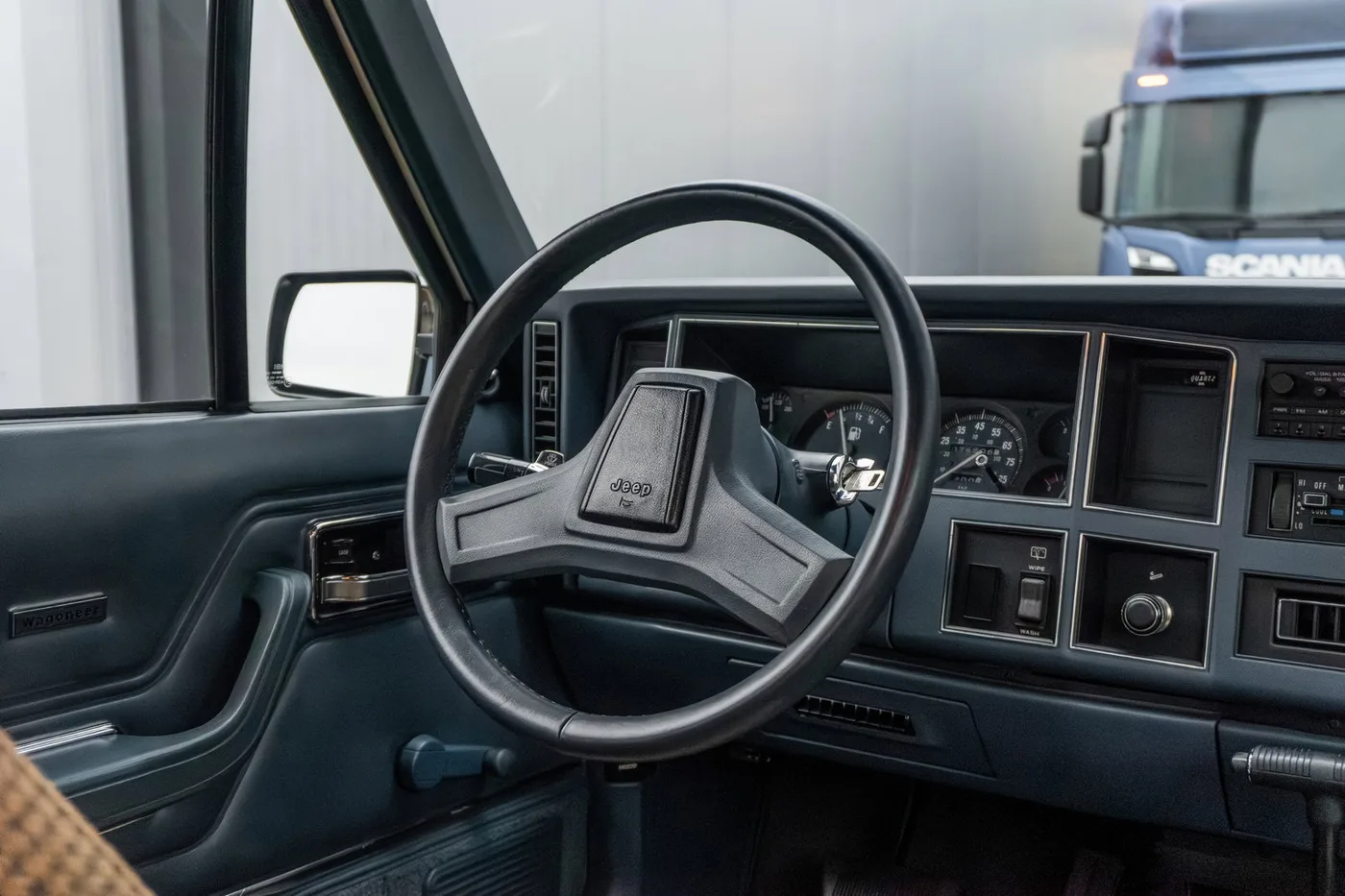 1984 Jeep Wagoneer offered by a supercar dealer in Woerden, Netherlands, photo 16 of 25
