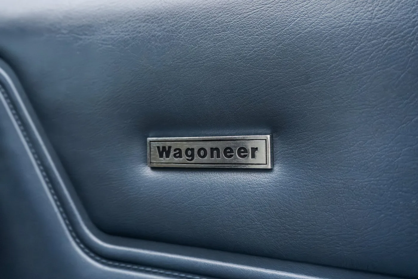 1984 Jeep Wagoneer offered by a supercar dealer in Woerden, Netherlands, photo 21 of 25