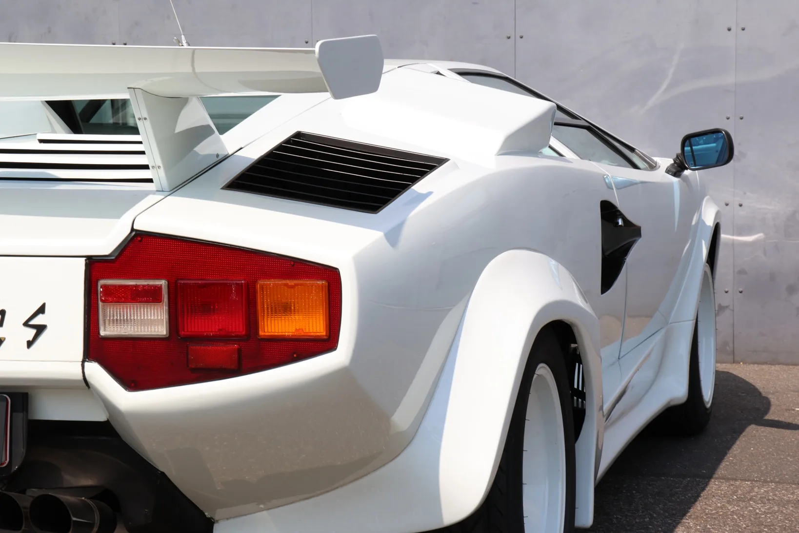 1984 Lamborghini Countach LP5000 S, 23/30