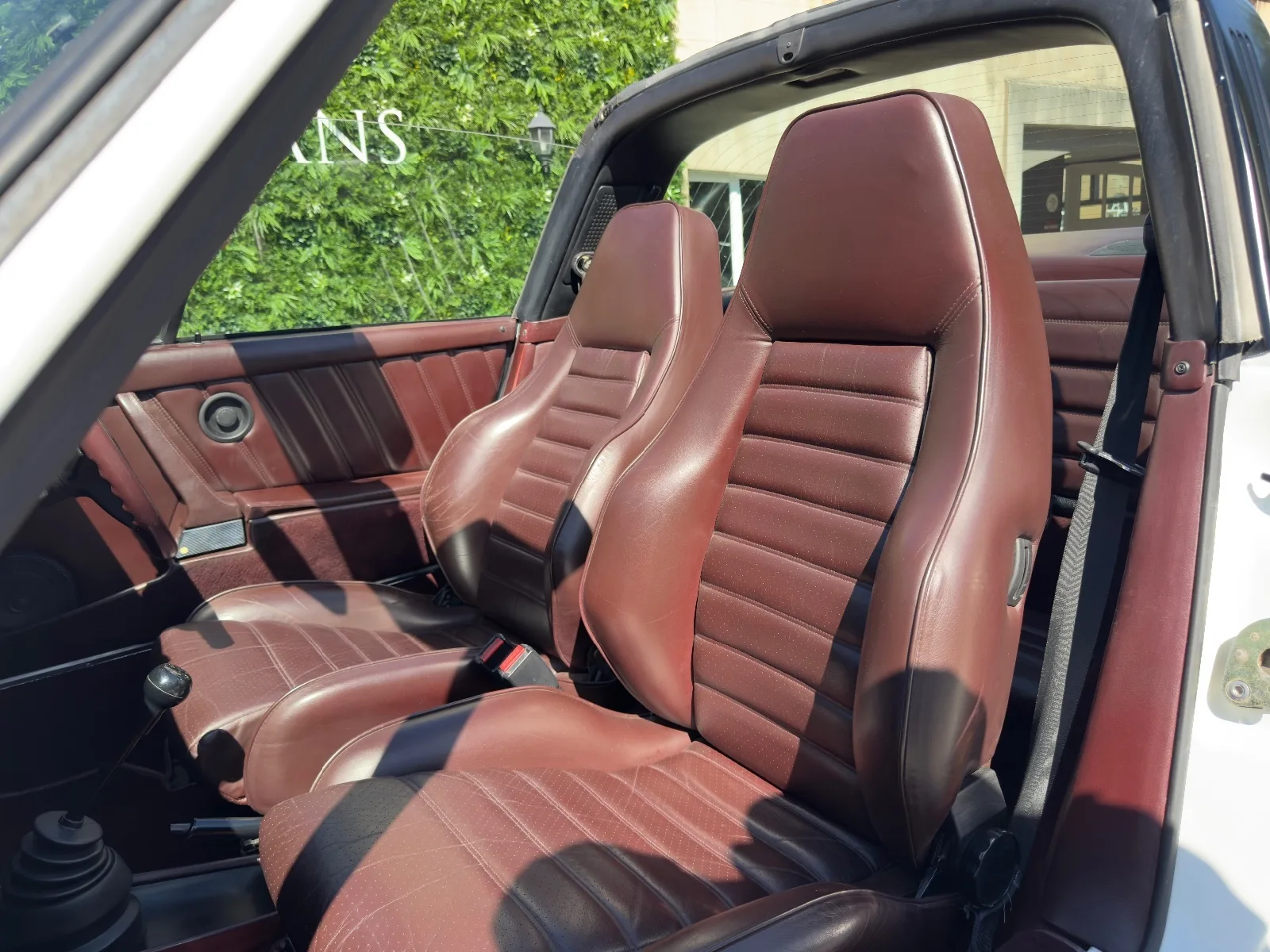 1984 Porsche 911 Carrera 3.2 Targa, 23/30