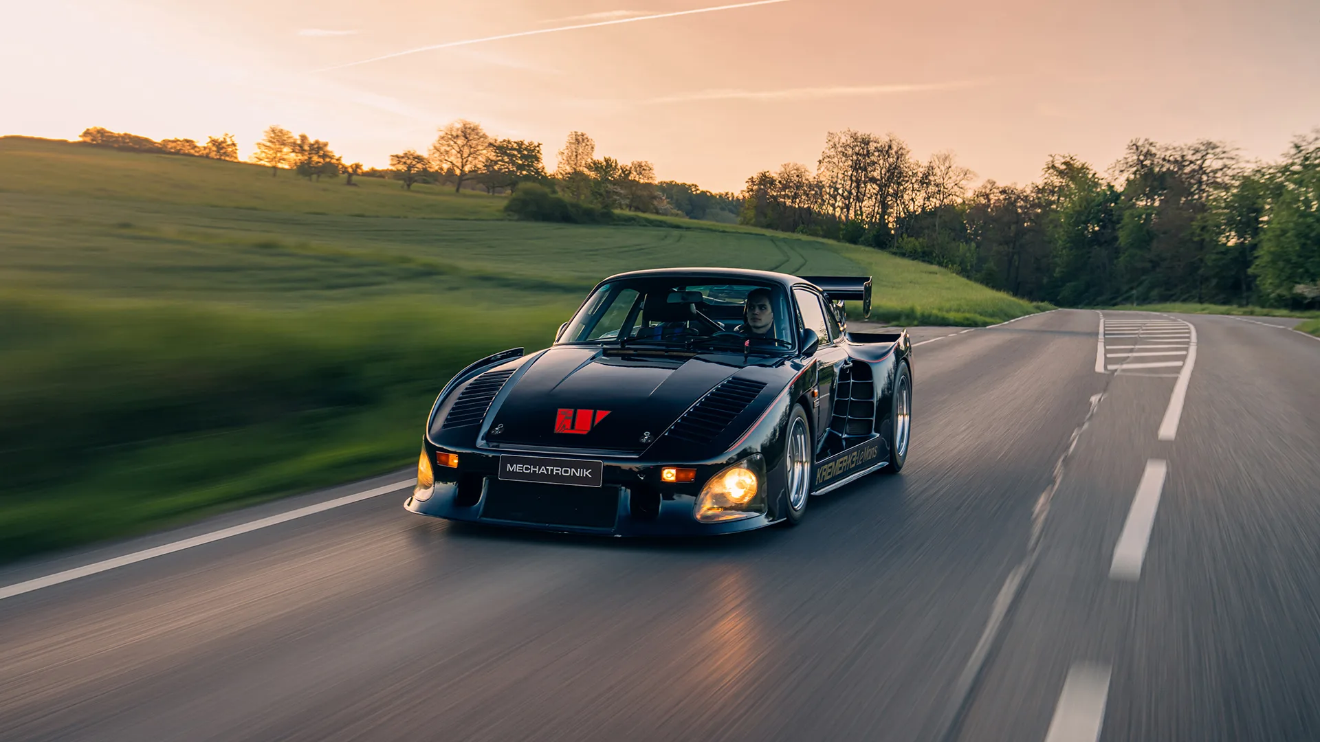 1984 Porsche 935 K3 proposée par un concessionnaire spécialisé à Pleidelsheim, Allemagne, photo principale