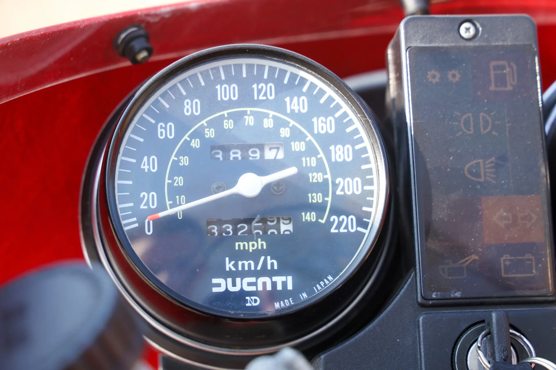 1985 Ducati MHR Mille, 2/30