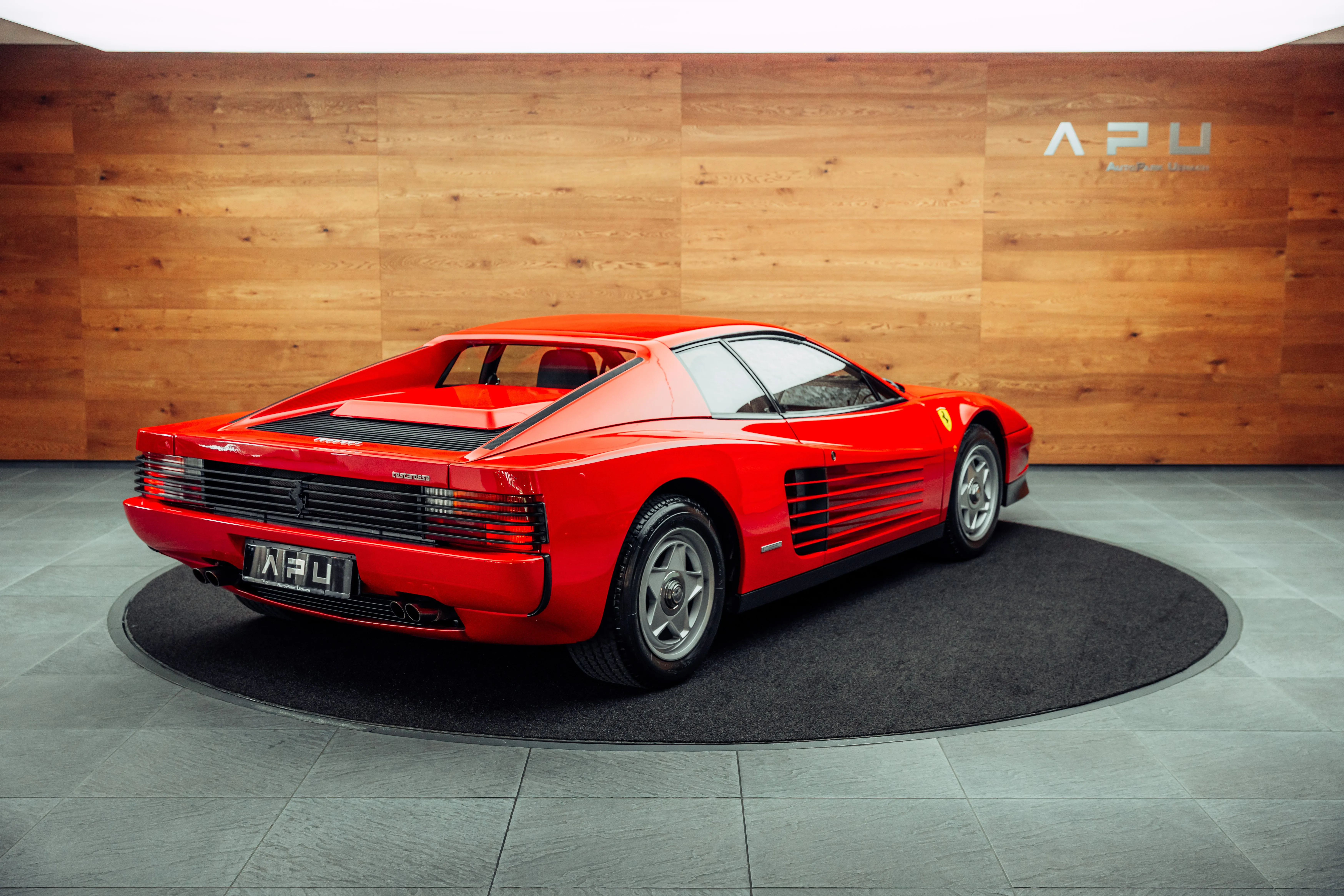 Ferrari Testarossa MonoSpecchio del 1985, 2/27