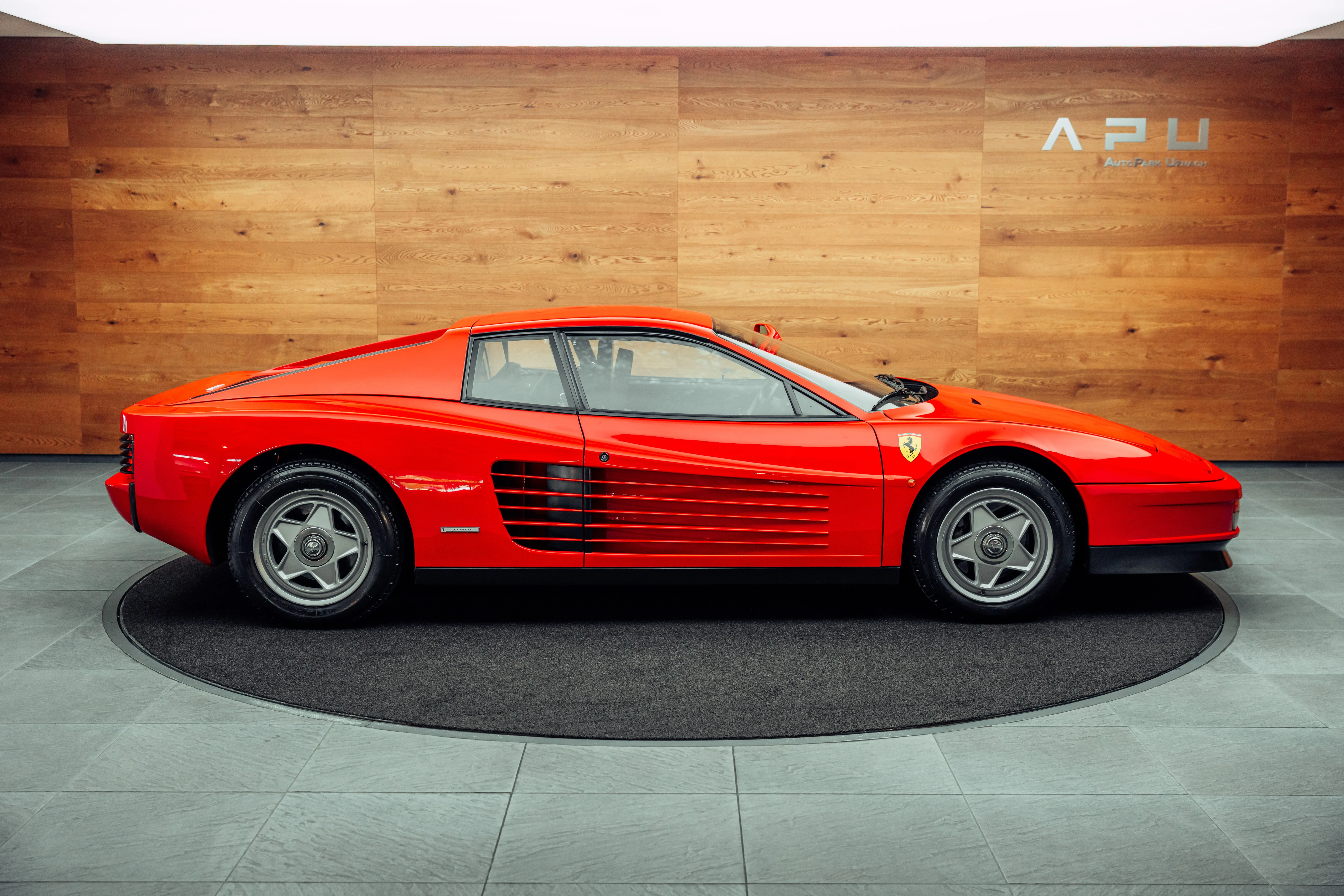 Ferrari Testarossa MonoSpecchio del 1985, 8/27