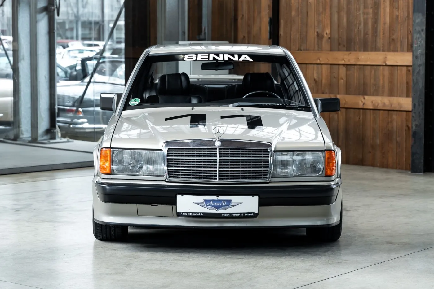 1985 Mercedes-Benz 190 E 2.3-16 angeboten von einem Fachhändler in Neuss, Deutschland, Foto 17 von 25