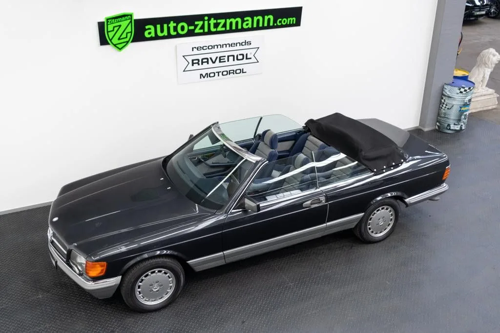 1985 Mercedes-Benz 500 SEC Cabriolet offered by a specialist dealer in Nuremberg, Germany, photo 4 of 15