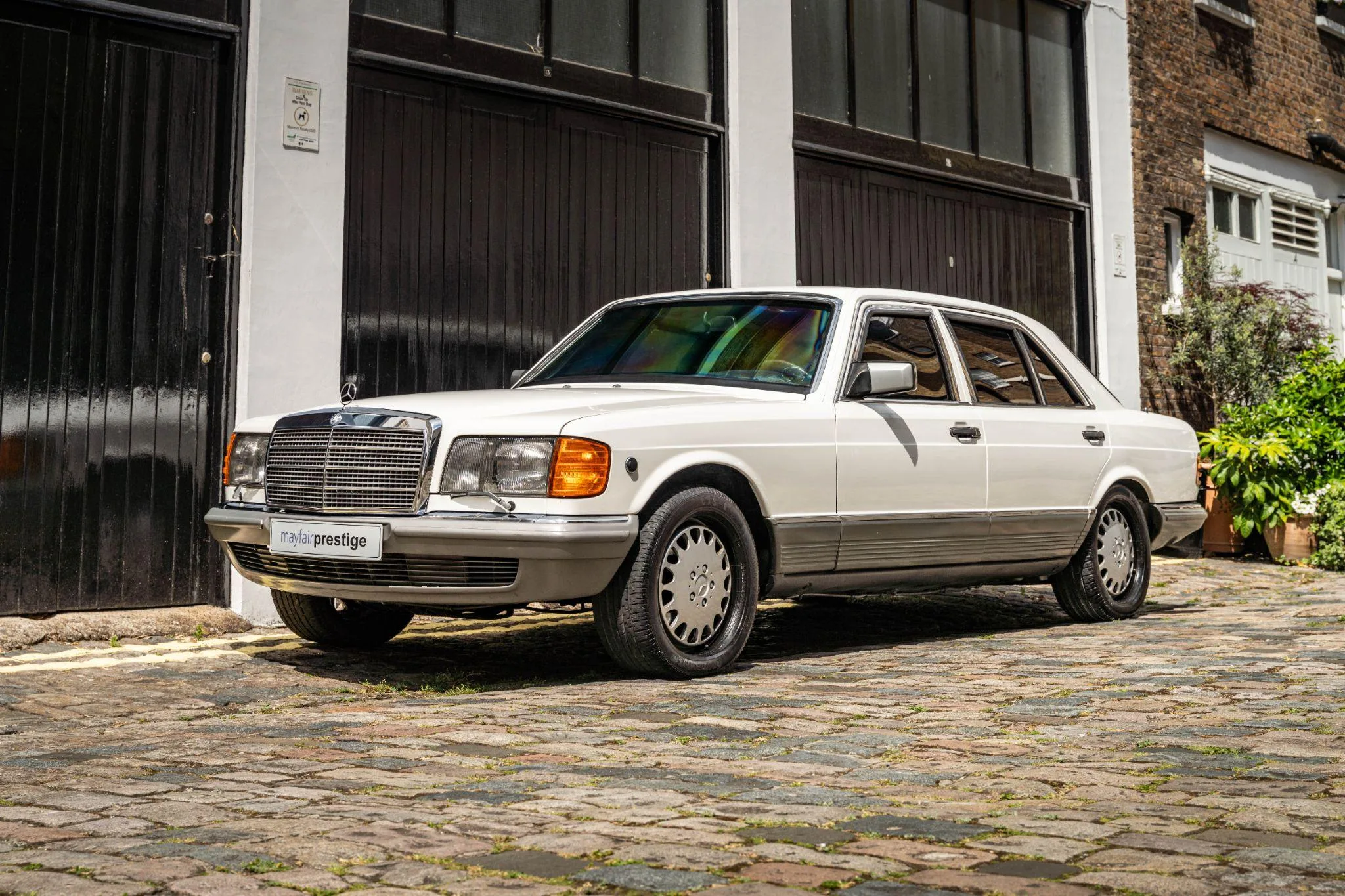 1985 Mercedes-Benz 500 SEL Armoured B6, 2/30