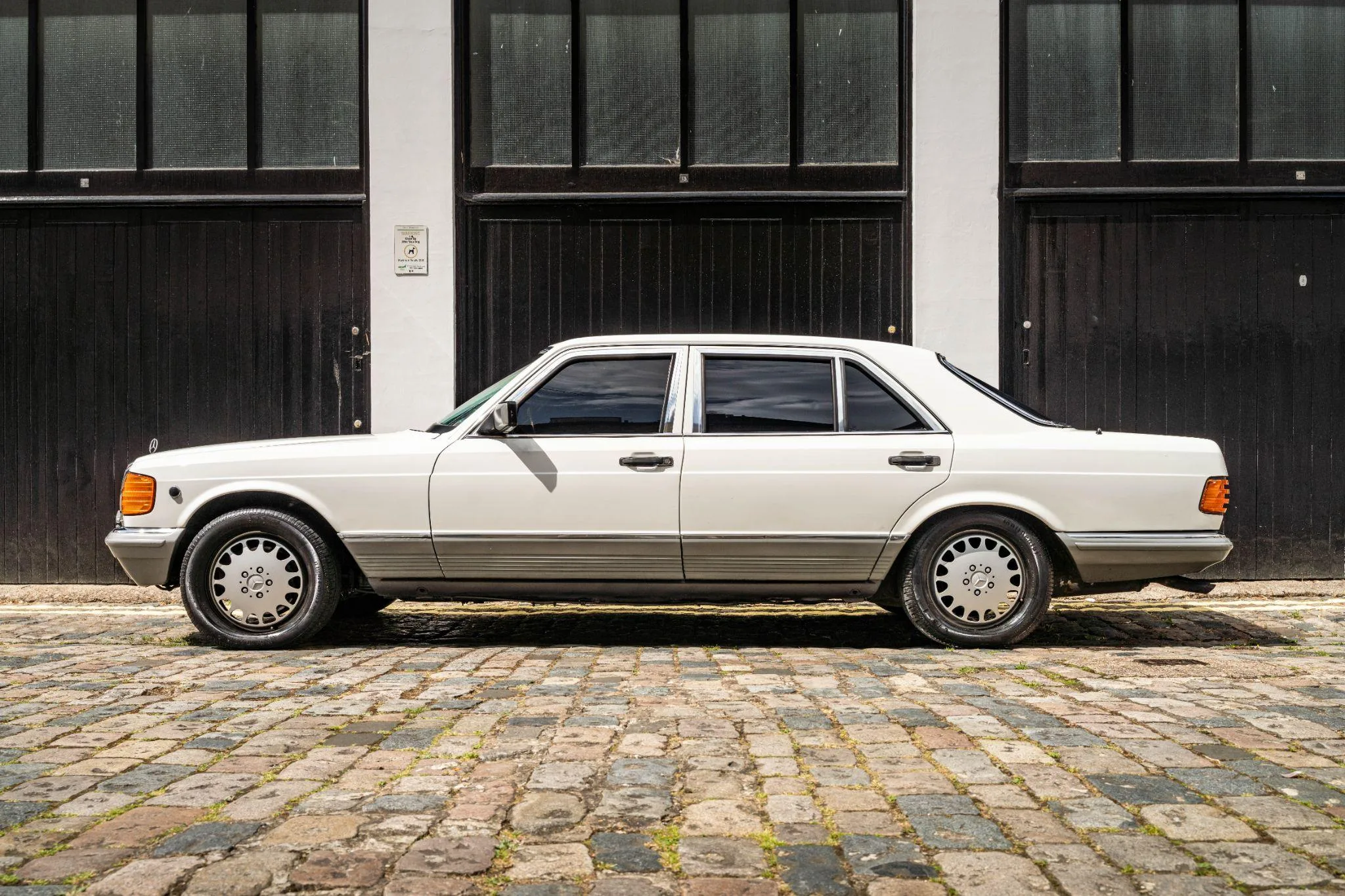 1985 Mercedes-Benz 500 SEL Armoured B6, 15/30