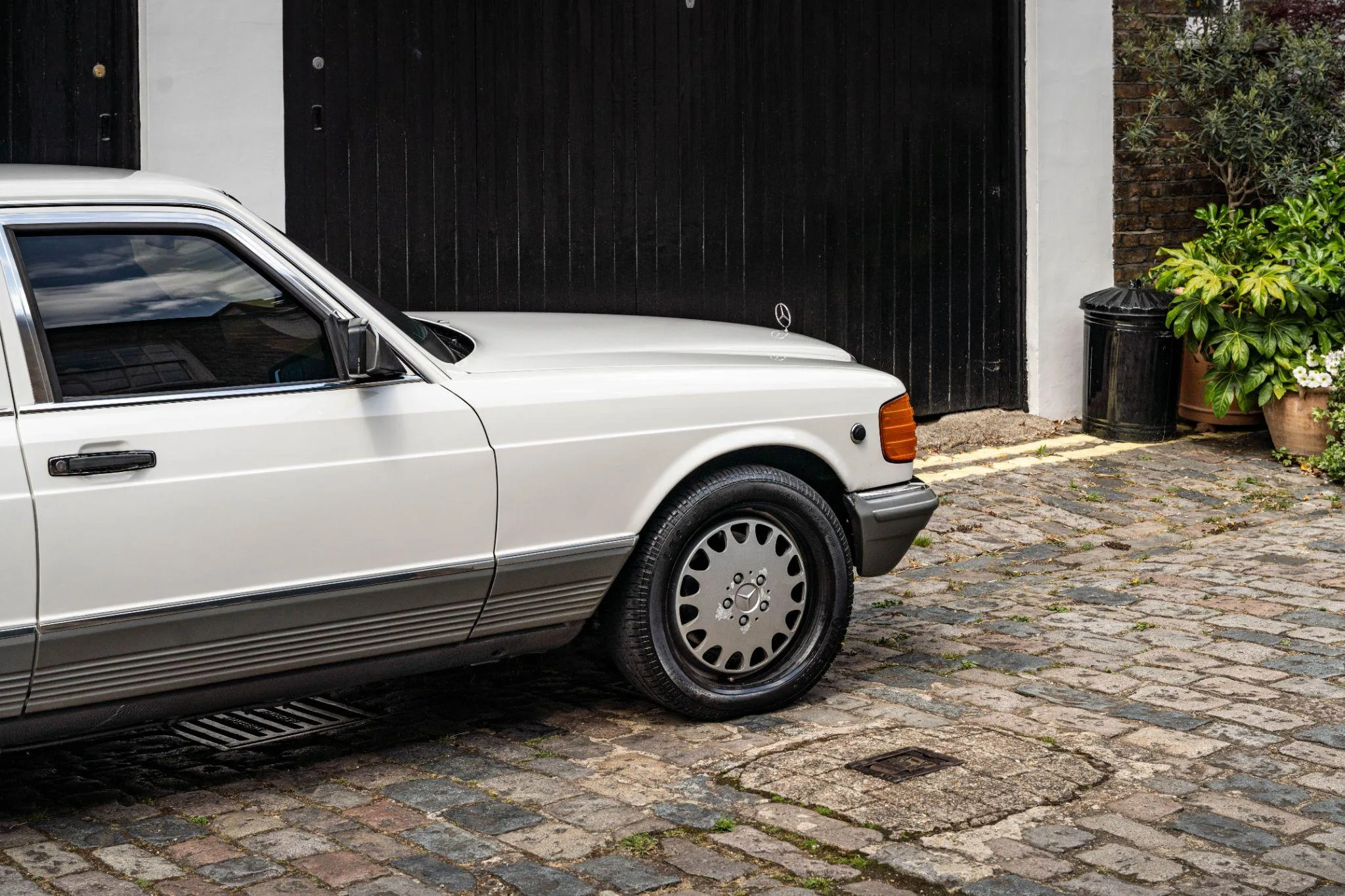 1985 Mercedes-Benz 500 SEL Armoured B6, 20/30
