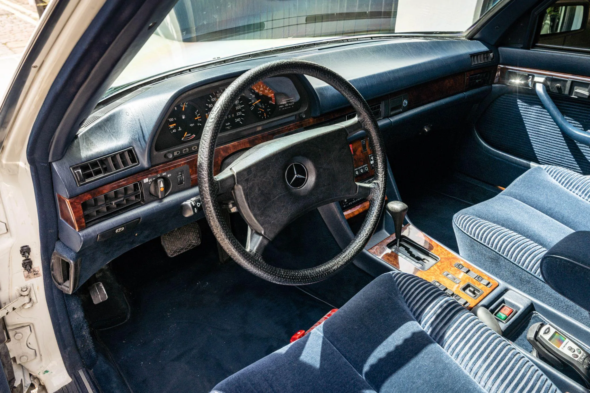 1985 Mercedes-Benz 500 SEL Armoured B6, 27/30