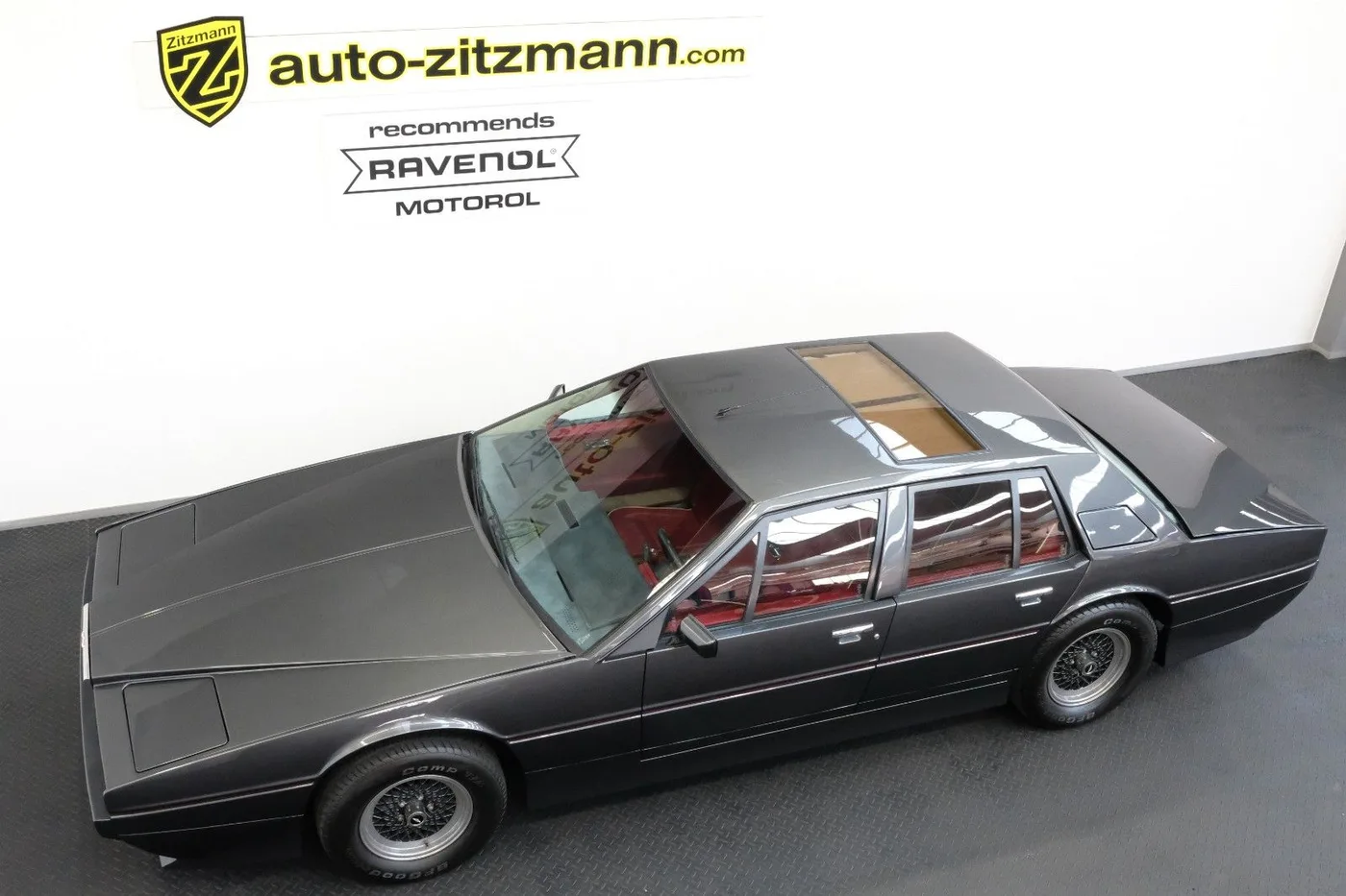1986 Aston Martin Lagonda Series 3 offered by a specialist dealer in Nuremberg, Germany, photo 3 of 15