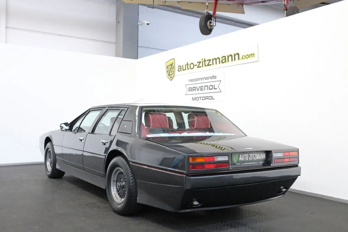 1986 Aston Martin Lagonda Series 3 offered by a specialist dealer in Nuremberg, Germany, photo 6 of 15