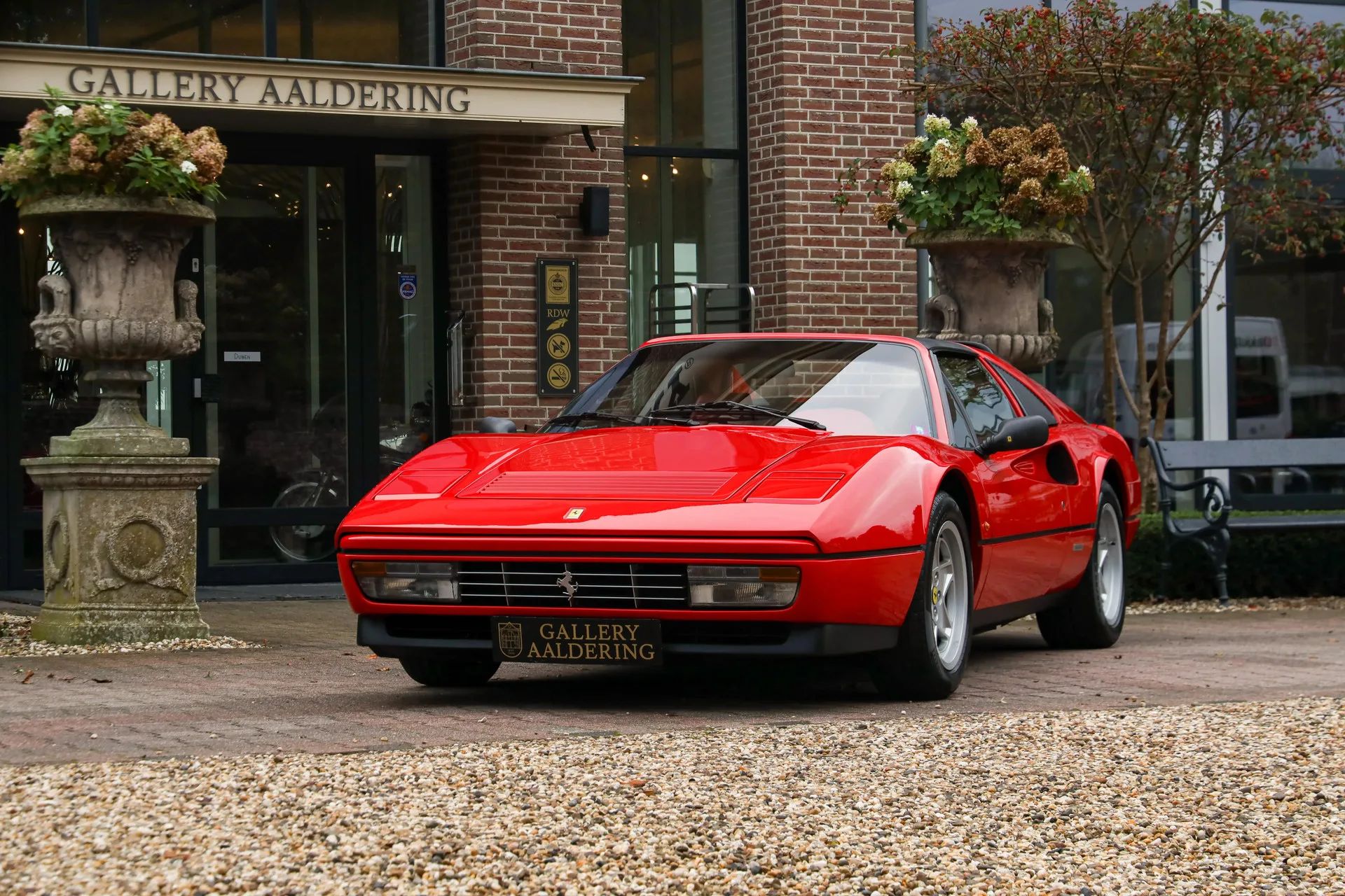 1986 Ferrari 328 GTS, 25/30