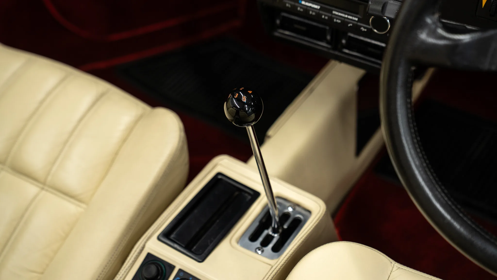 1986 Ferrari 328 GTS, 23/30