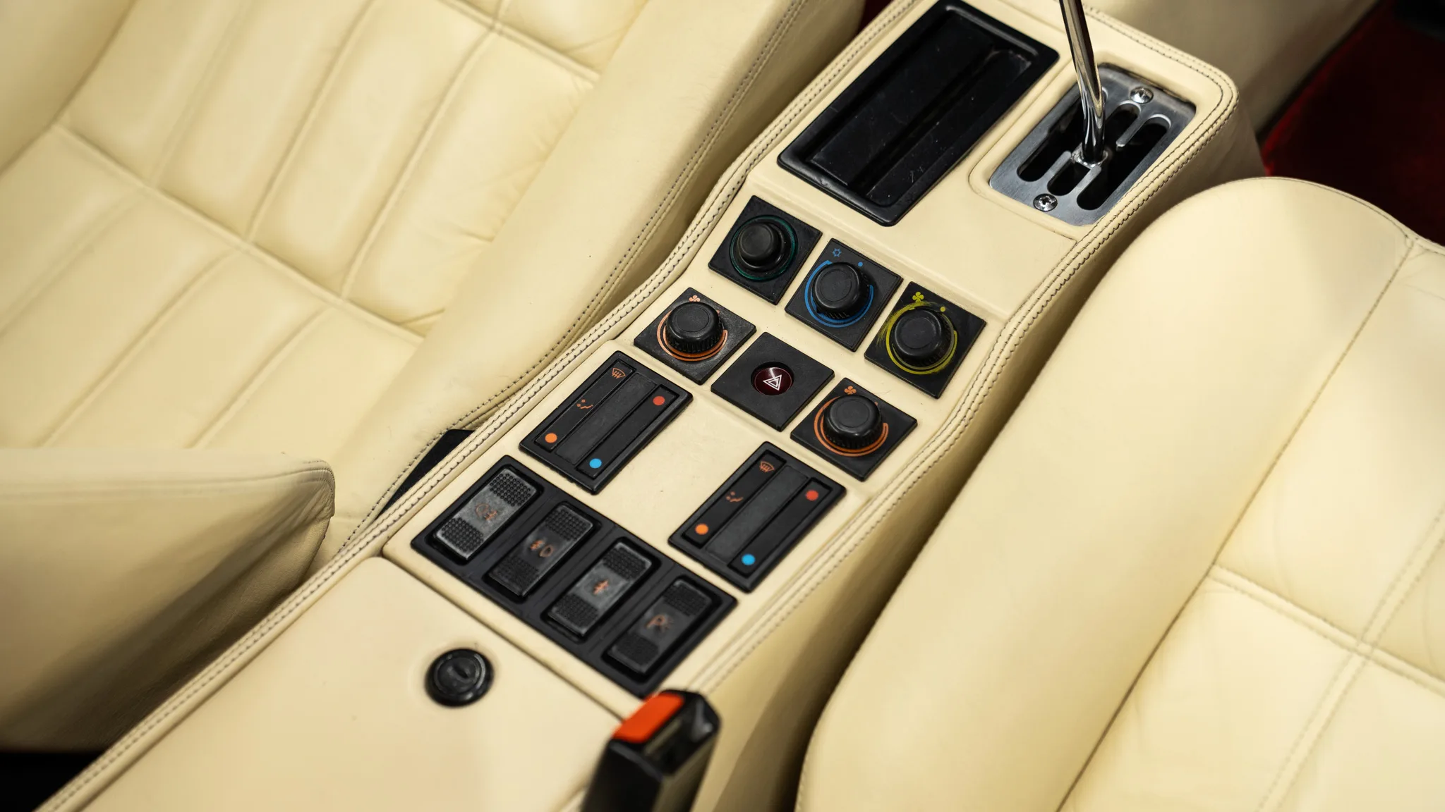 1986 Ferrari 328 GTS, 24/30