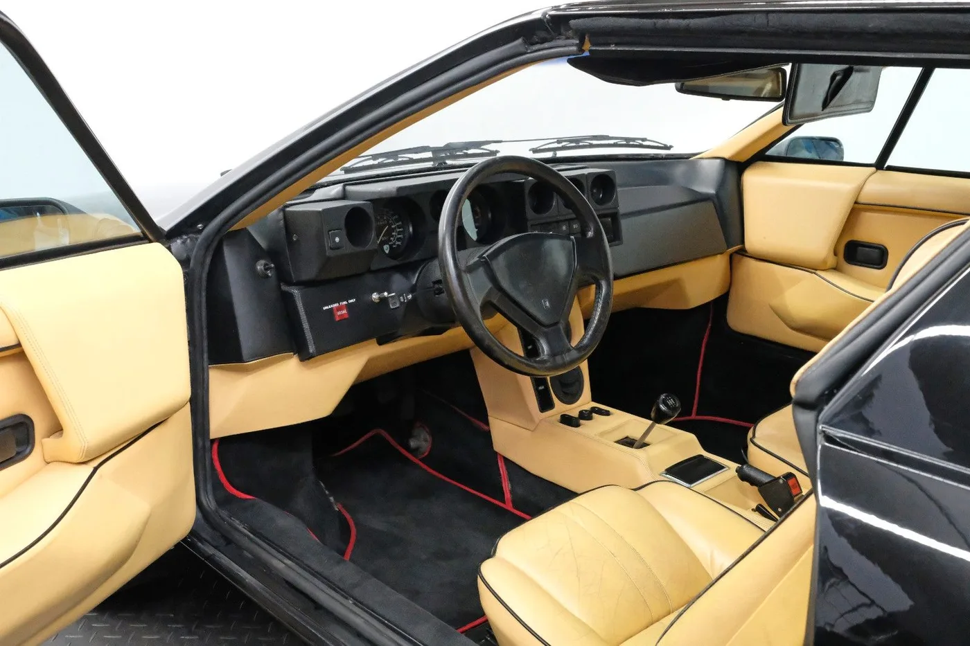 1986 Lamborghini Jalpa 3500 proposée par un concessionnaire spécialisé à Nuremberg, Allemagne, photo 13 sur 15