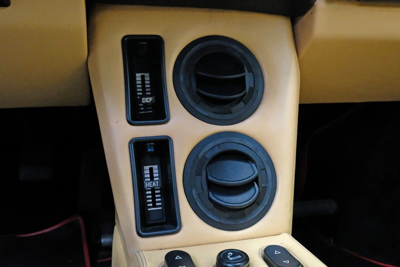1986 Lamborghini Jalpa 3500 proposée par un concessionnaire spécialisé à Nuremberg, Allemagne, photo 15 sur 15
