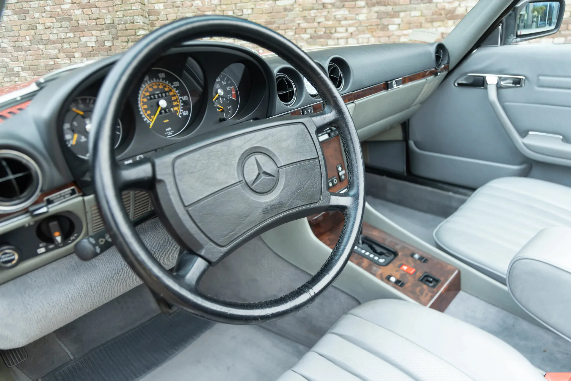 1986 Mercedes-Benz 560 SL, 3/30