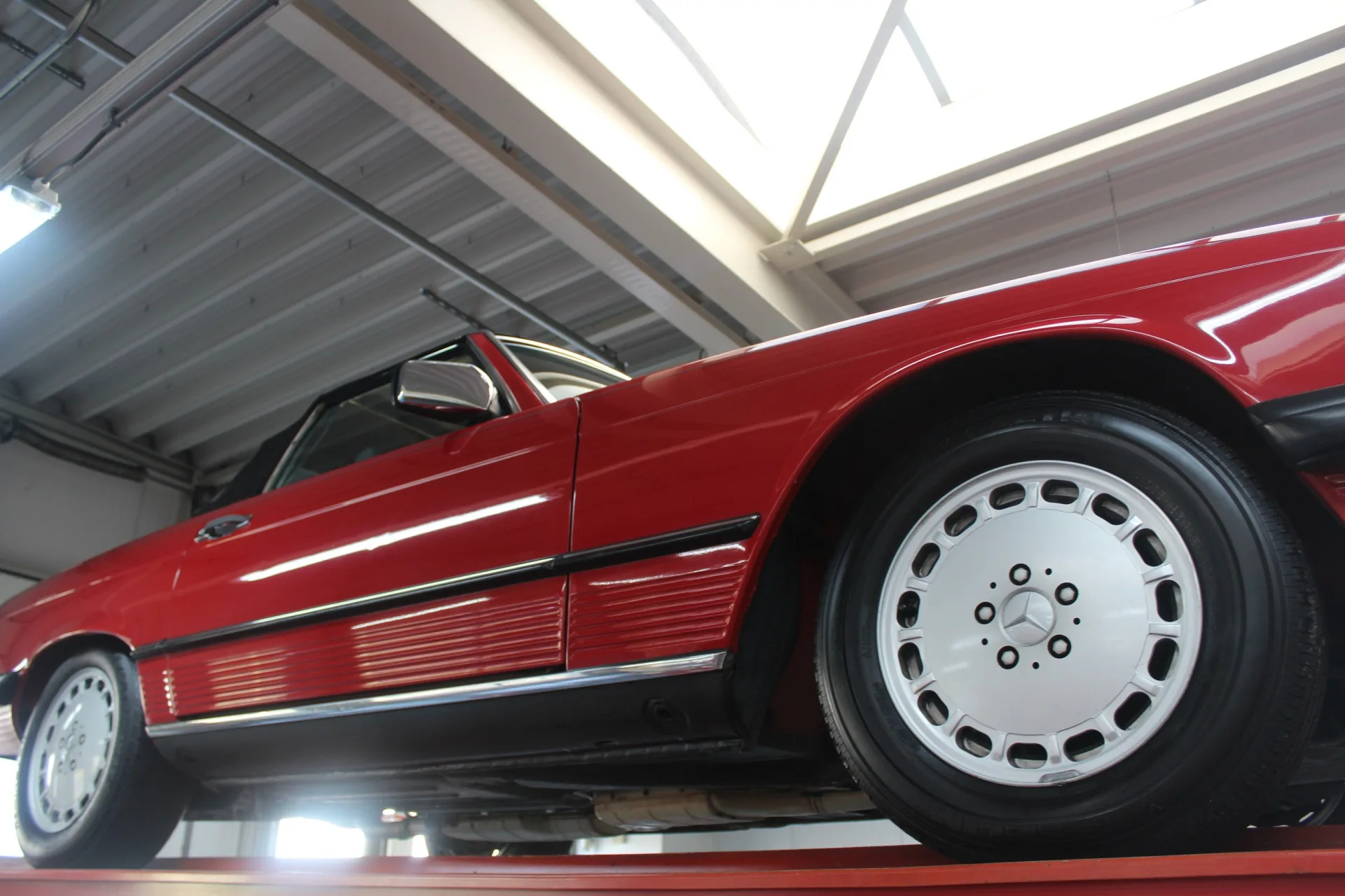1986 Mercedes-Benz 560 SL, 14/30