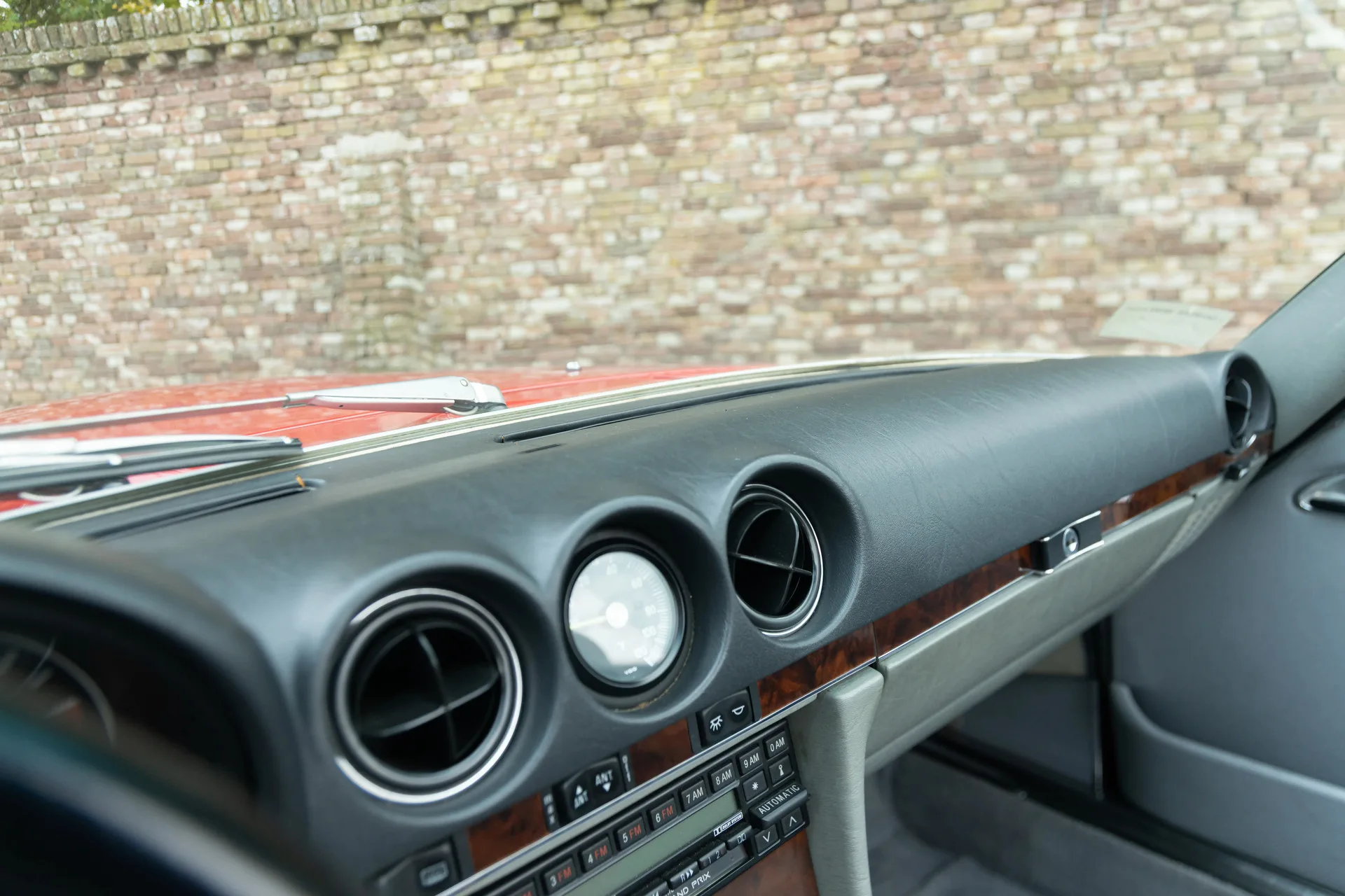1986 Mercedes-Benz 560 SL, 18/30