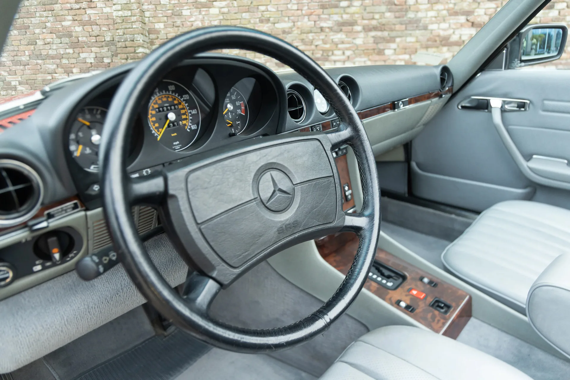 1986 Mercedes-Benz 560 SL, 20/30