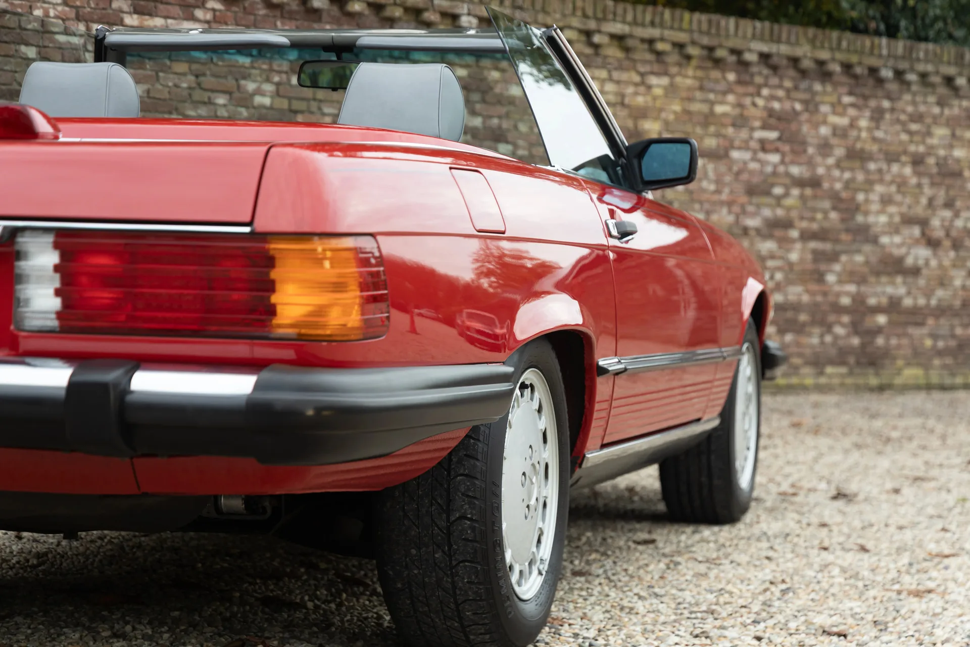 1986 Mercedes-Benz 560 SL, 22/30