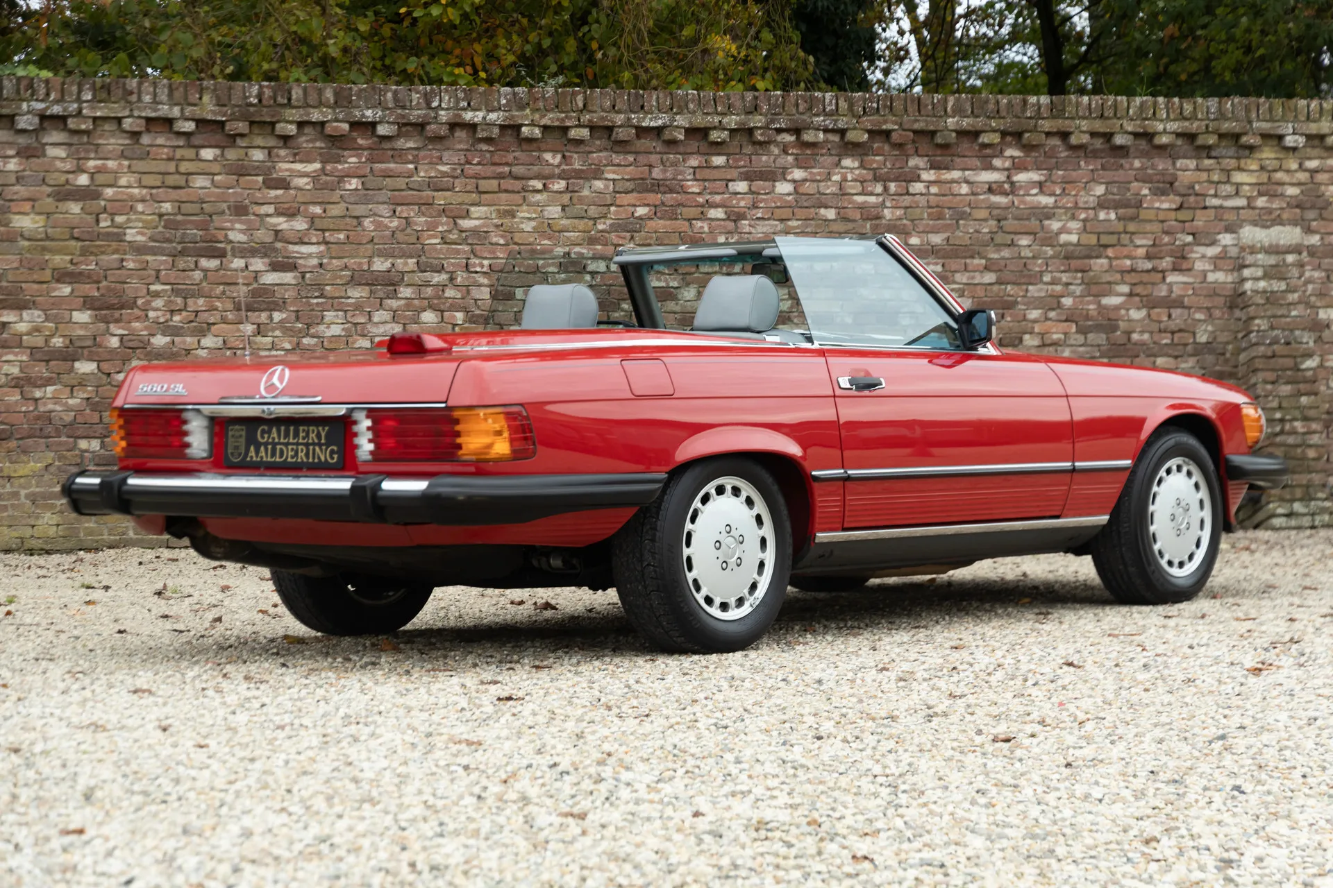 1986 Mercedes-Benz 560 SL, 23/30