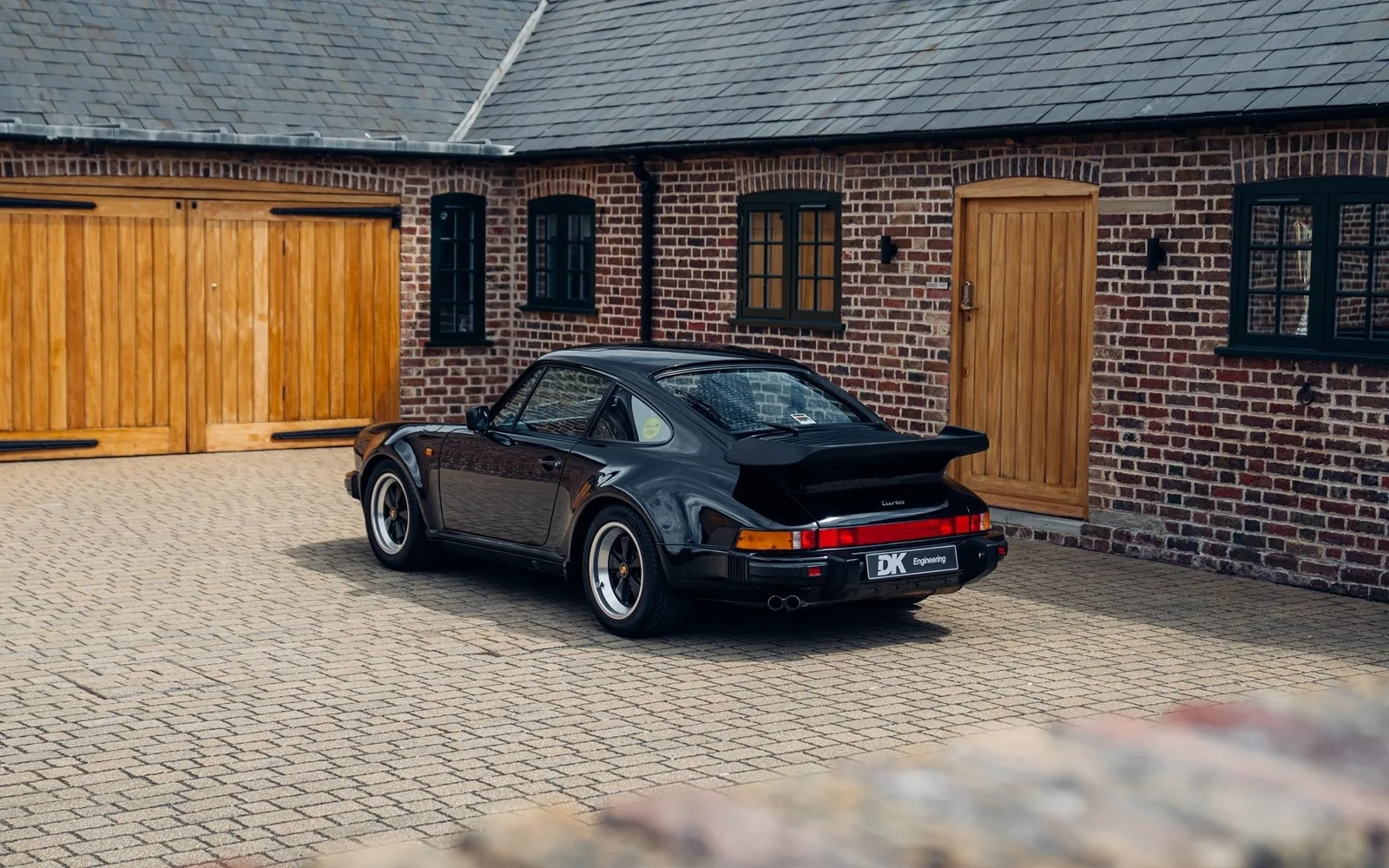 1986 Porsche 911 Turbo, 8/28