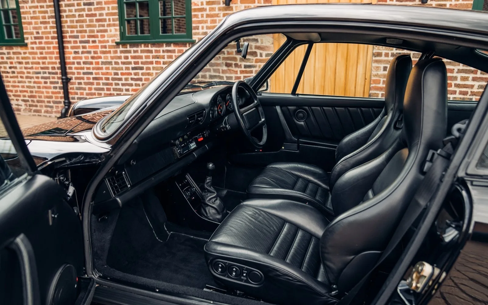 1986 Porsche 911 Turbo, 11/28