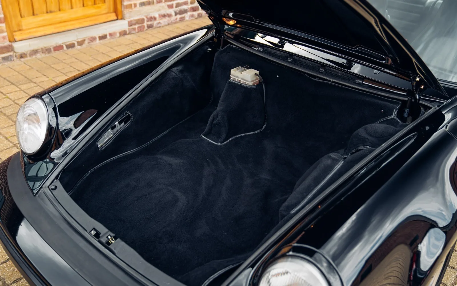 1986 Porsche 911 Turbo, 24/28