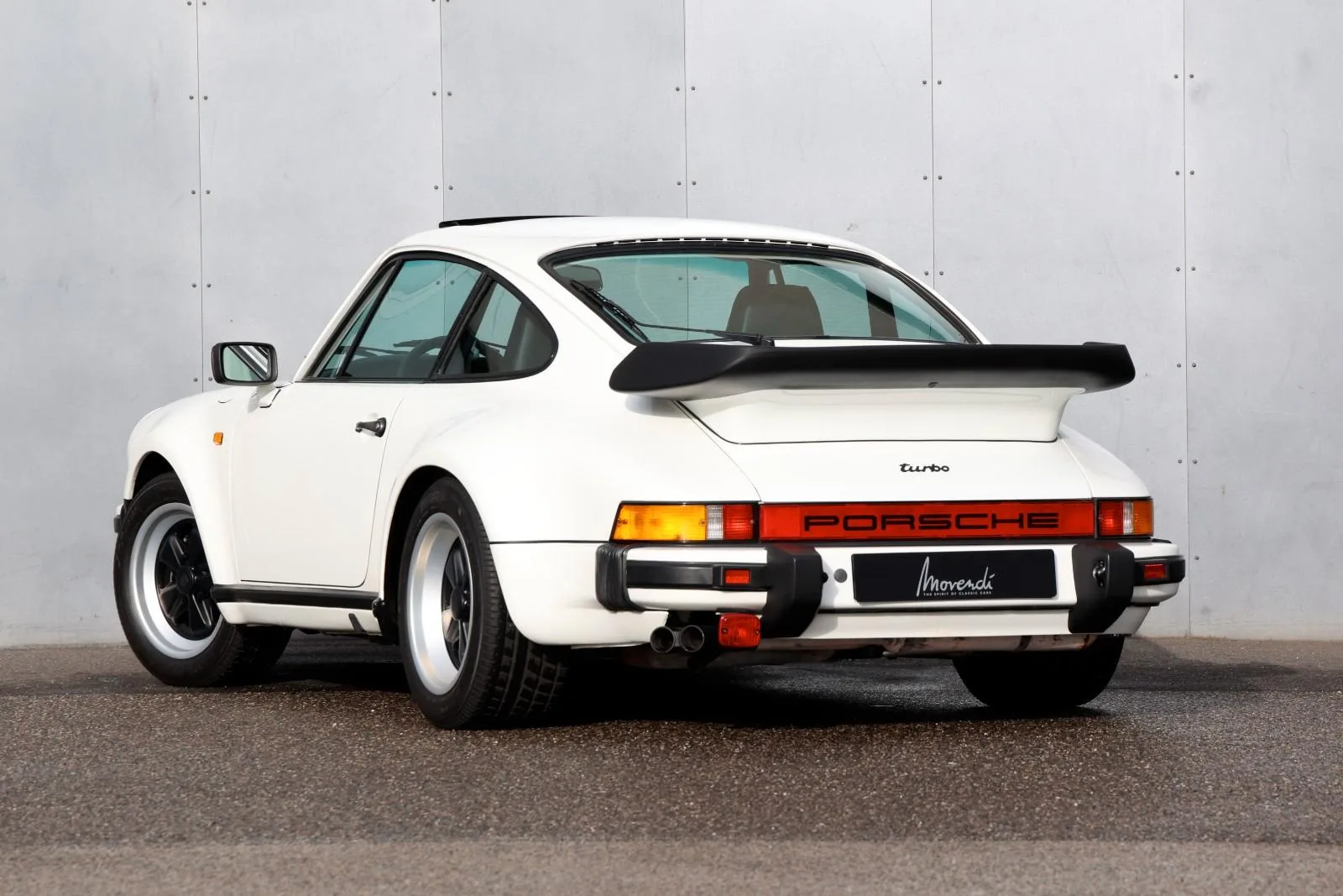 1986 Porsche 911 Turbo 3.3 (930), 2/24
